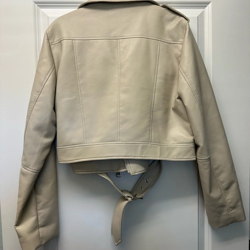Elodie Chic cream Cropped Biker Jacket - Picture 5 of 9